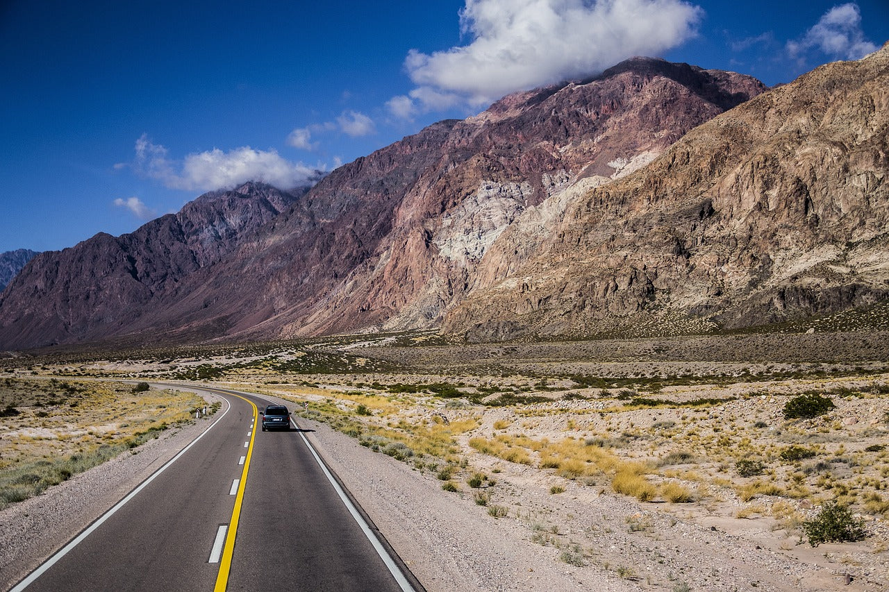 SMACKIN’ on the Road: Road Trip Snacks for Your Next Trip